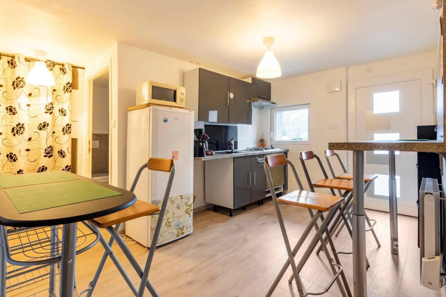 Chambres "L'Oree Des Trois Frontieres" Allondrelle-la-Malmaison Luaran gambar